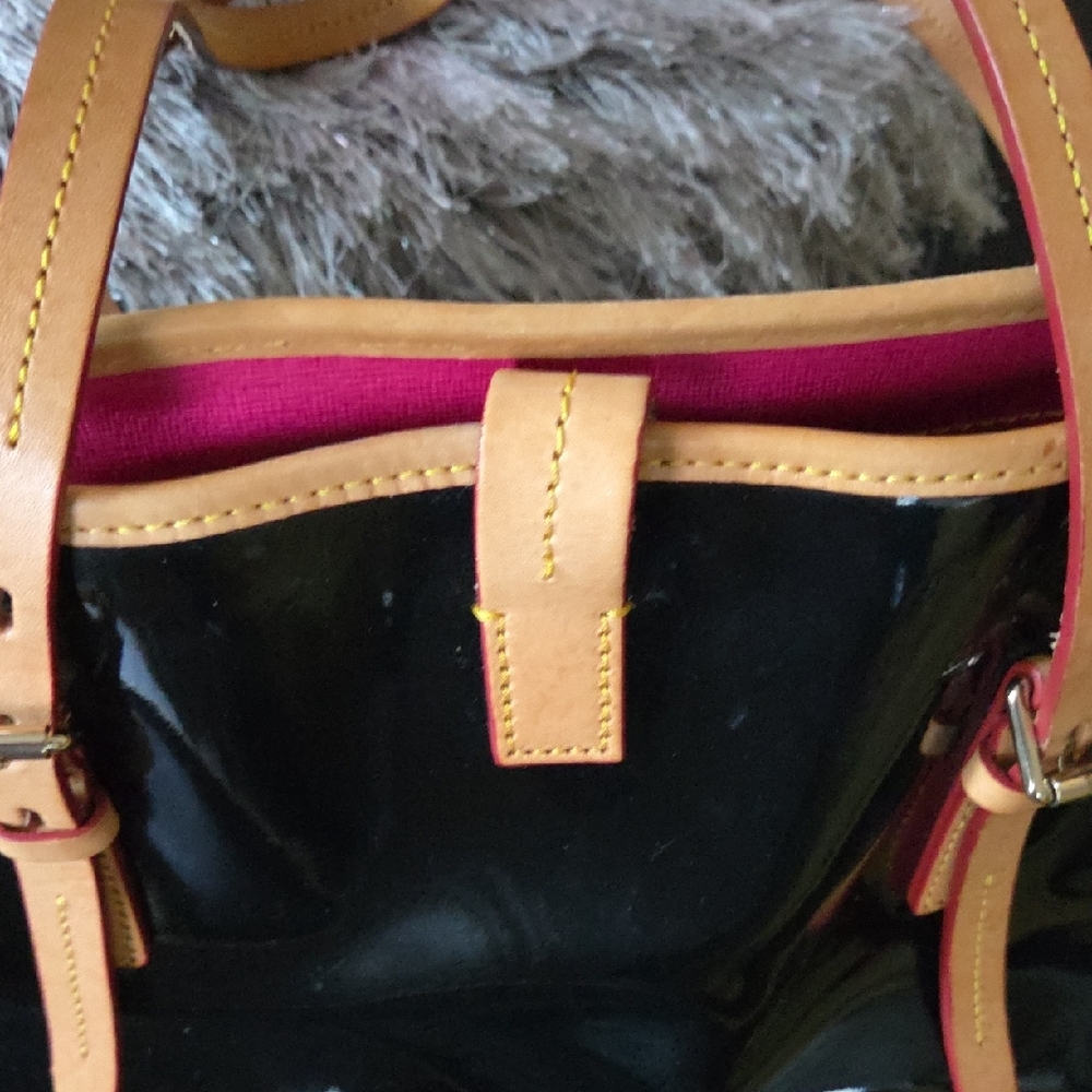 Dooney & Bourke Black and Tan Tote Bag - Picture 8 of 13